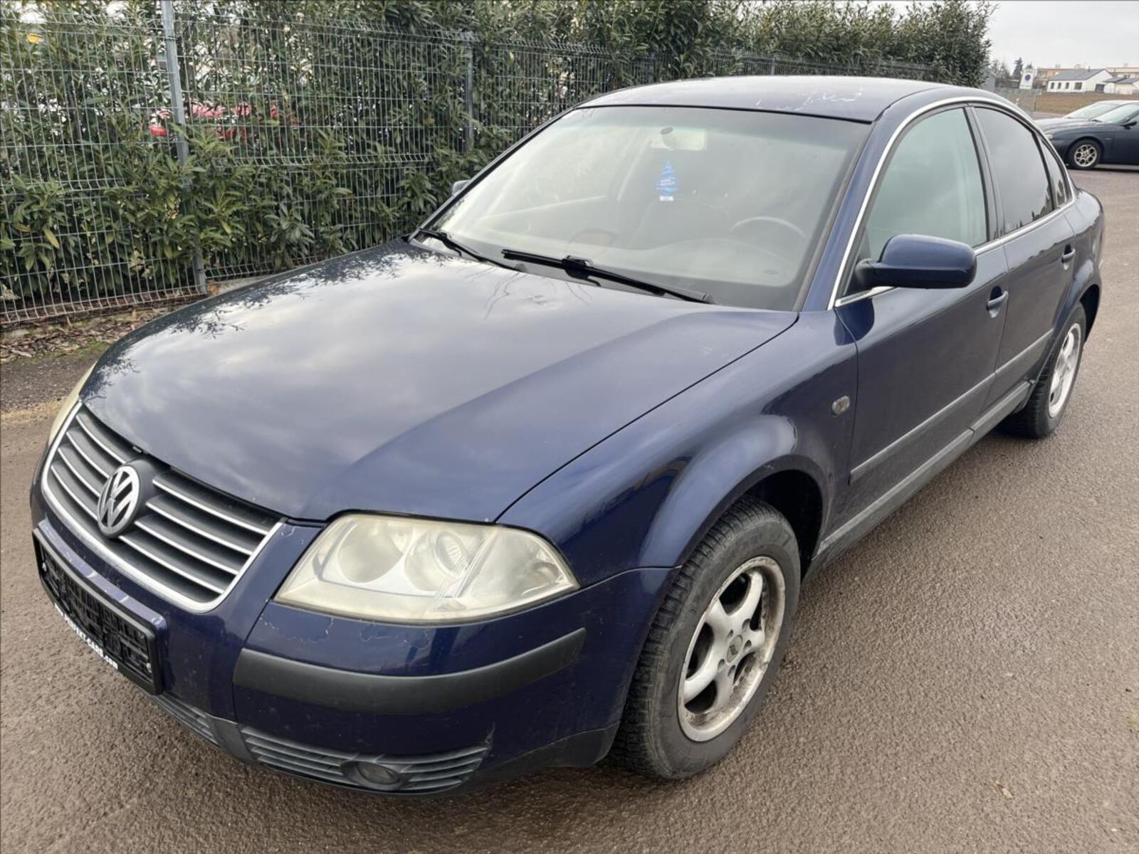 Volkswagen Passat 1