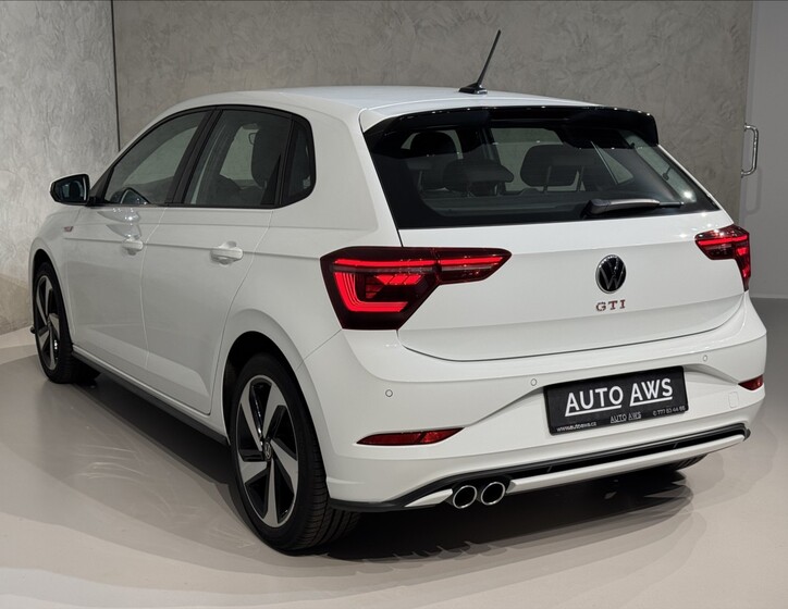 Volkswagen Polo 9
