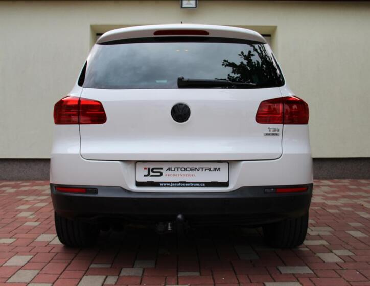 Volkswagen Tiguan 9