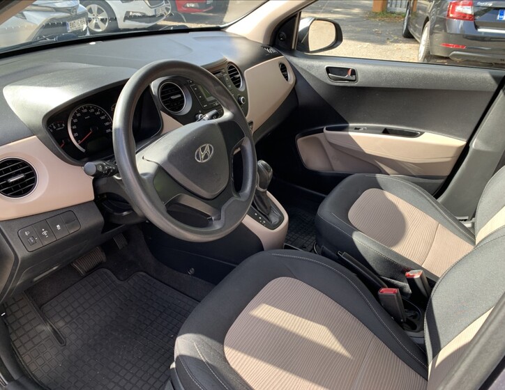 Hyundai i10 10