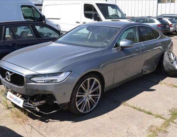 Volvo S90 1