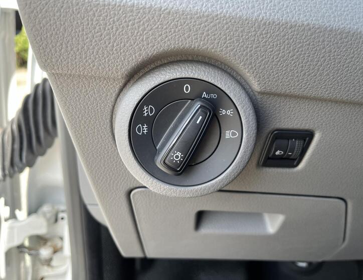 Volkswagen Caravelle 26