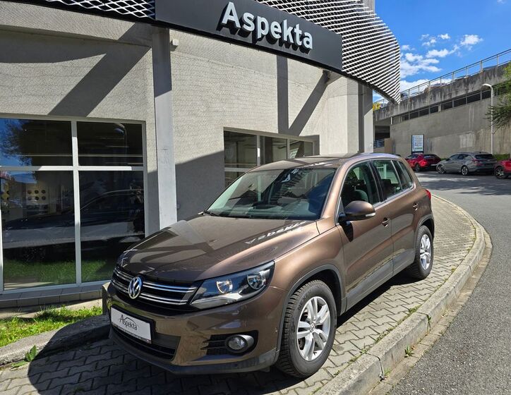 Volkswagen Tiguan 1