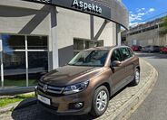 Volkswagen Tiguan 1