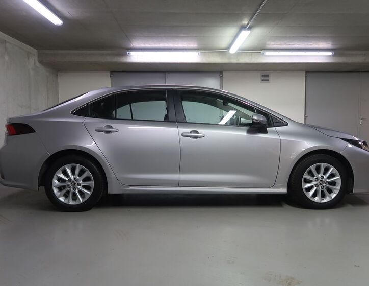 Toyota Corolla 4
