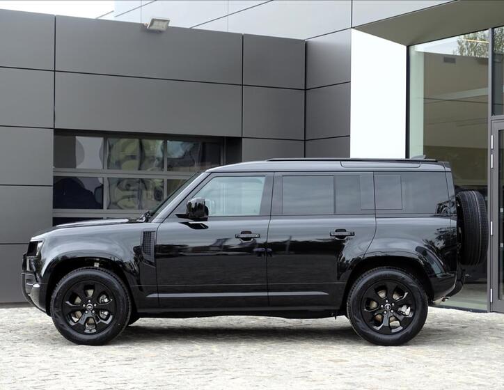 Land Rover Defender 2