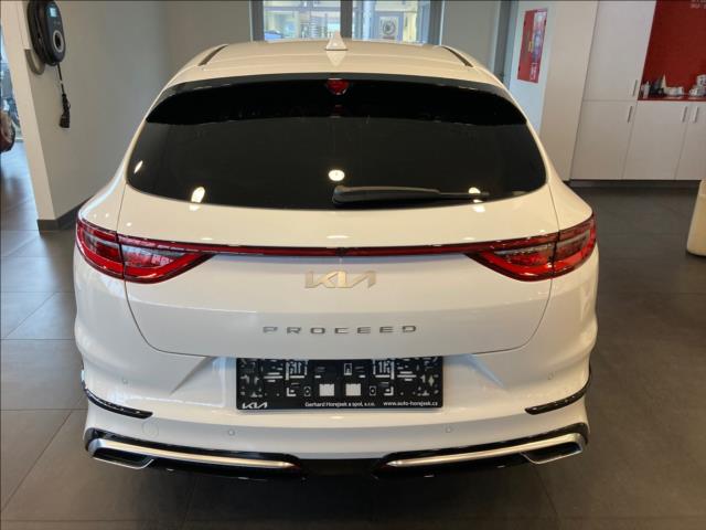 KIA ProCeed