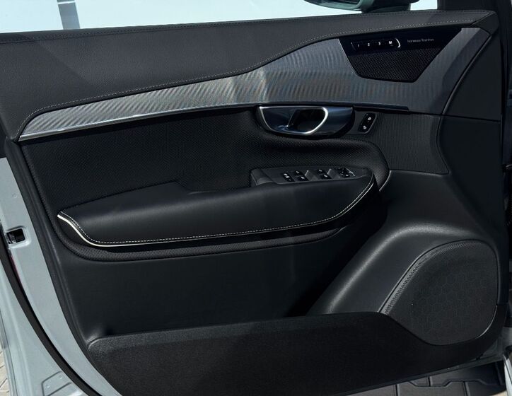 Volvo XC90 16