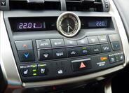 Lexus NX 300h 42