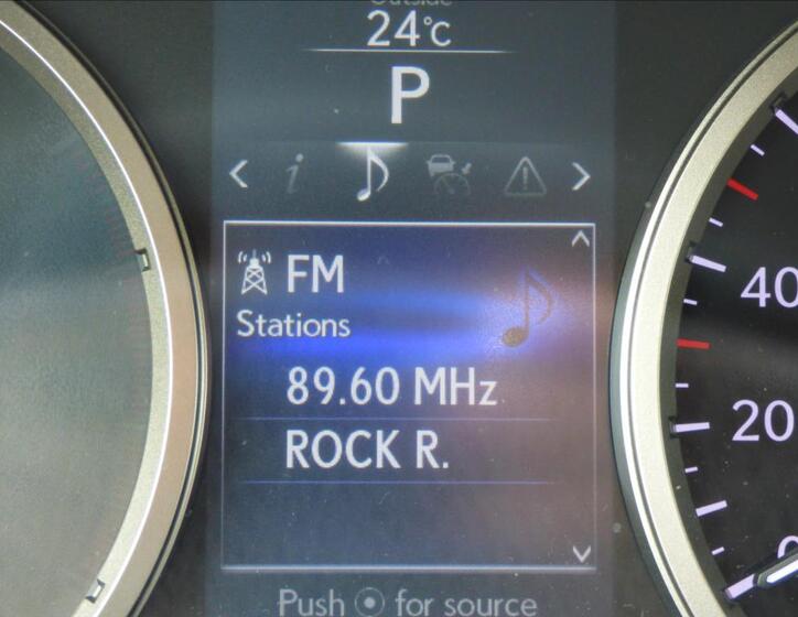 Lexus NX 300h 25
