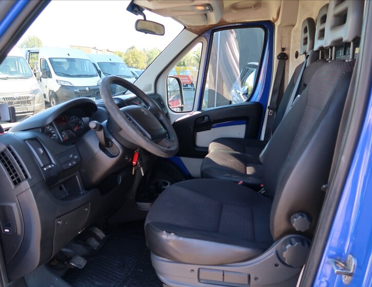 Peugeot Boxer 8
