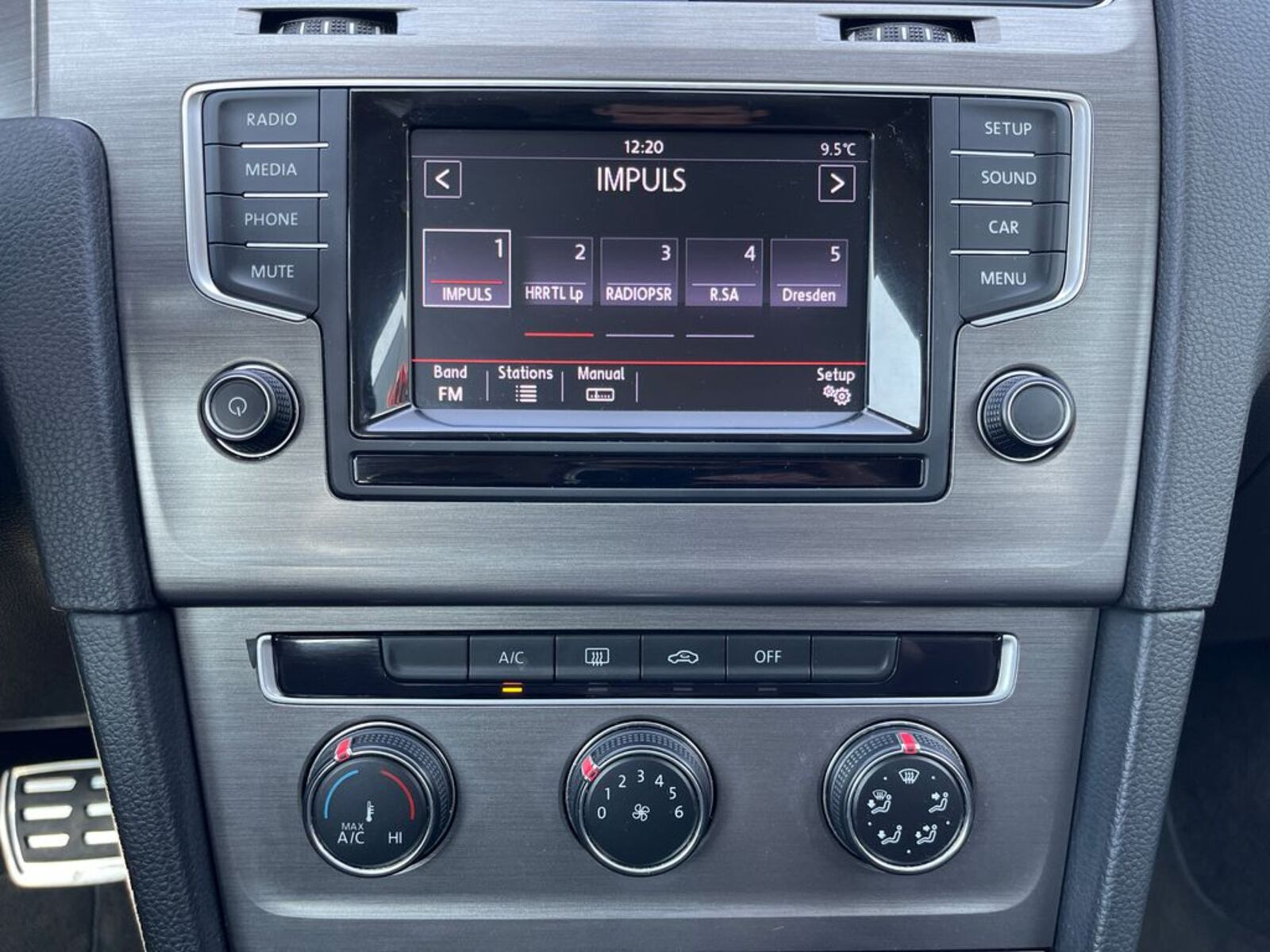Volkswagen Golf 10