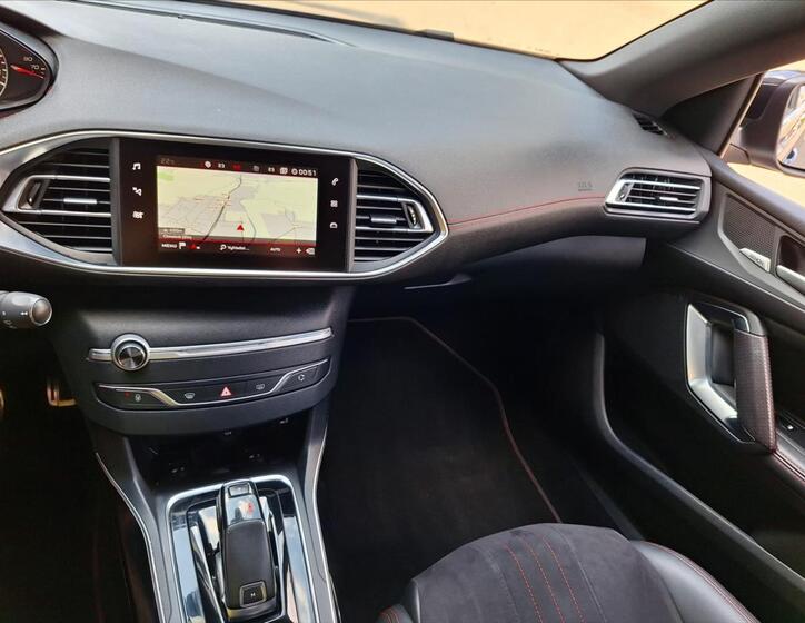 Peugeot 308 7