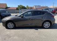 Mazda 3 8