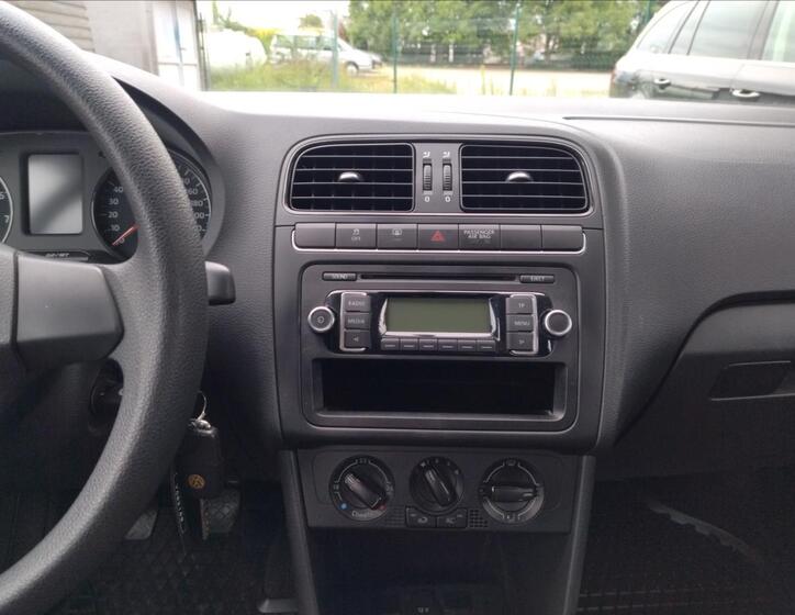 Volkswagen Polo 11