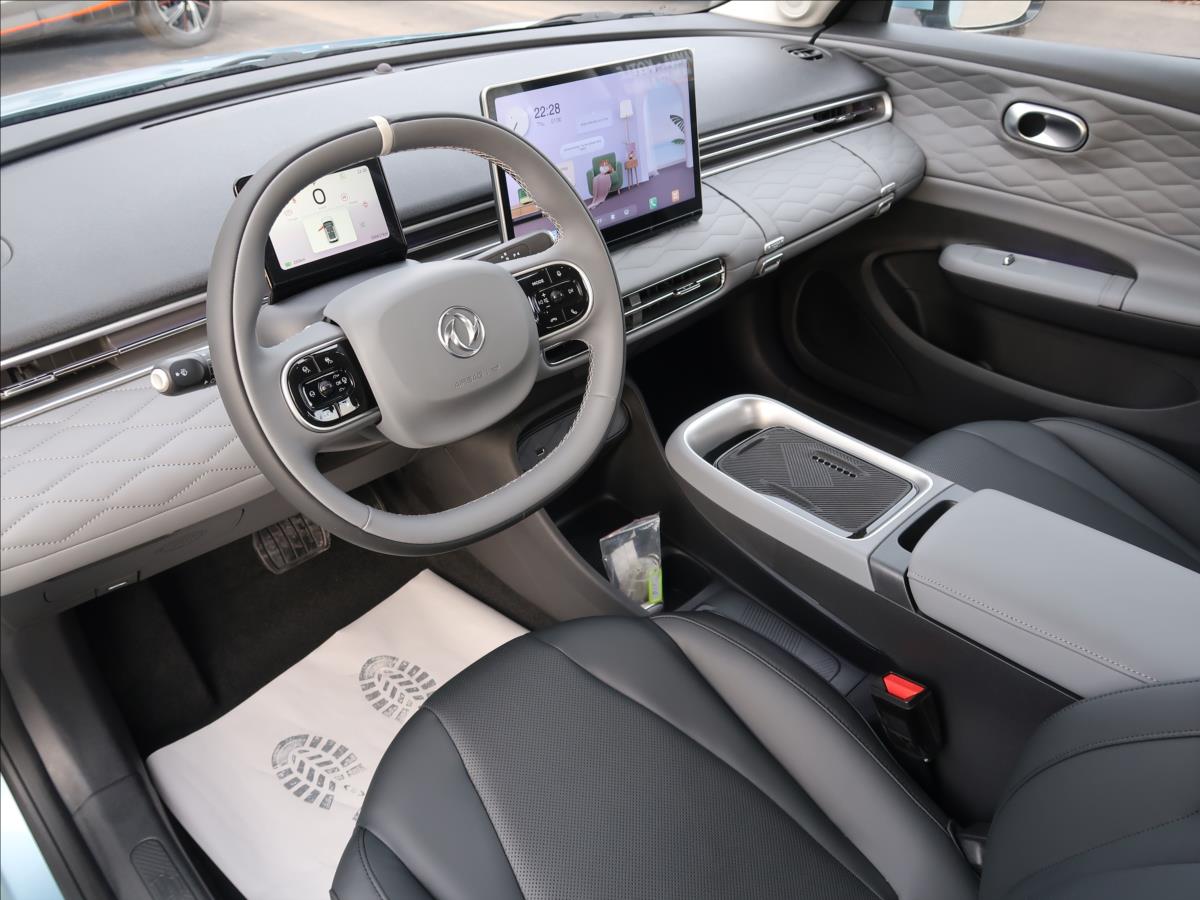 Dongfeng Box