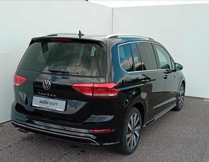 Volkswagen Touran 2
