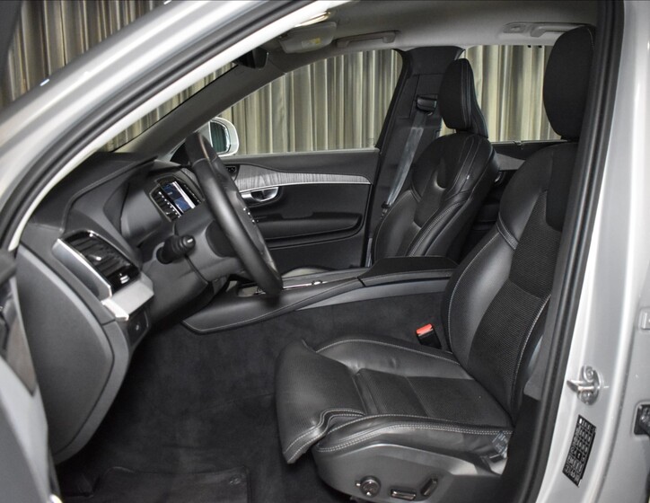 Volvo XC90 8