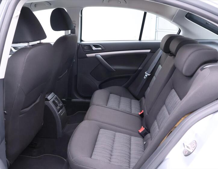 Škoda Octavia 16