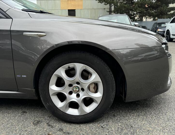 Alfa Romeo 159 16