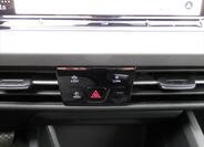 Volkswagen Golf 24