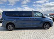 Ford Tourneo Custom 6