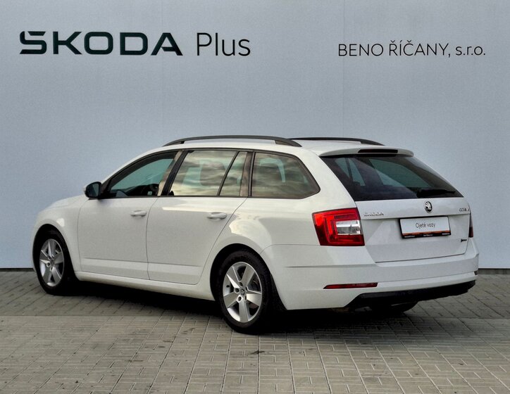 Škoda Octavia 10
