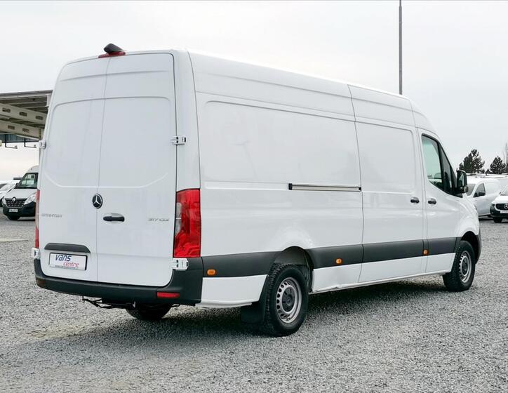 Mercedes-Benz Sprinter 3