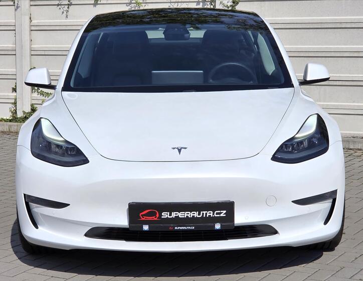 Tesla Model 3 2