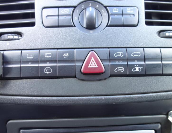Mercedes-Benz Vito 22