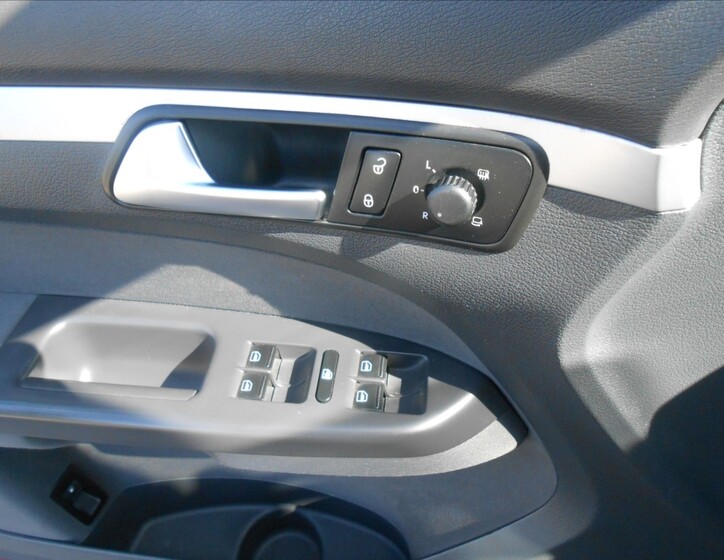 Volkswagen Touran 19