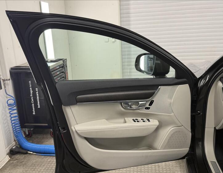 Volvo V90 28