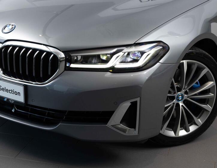BMW Řada 5 8