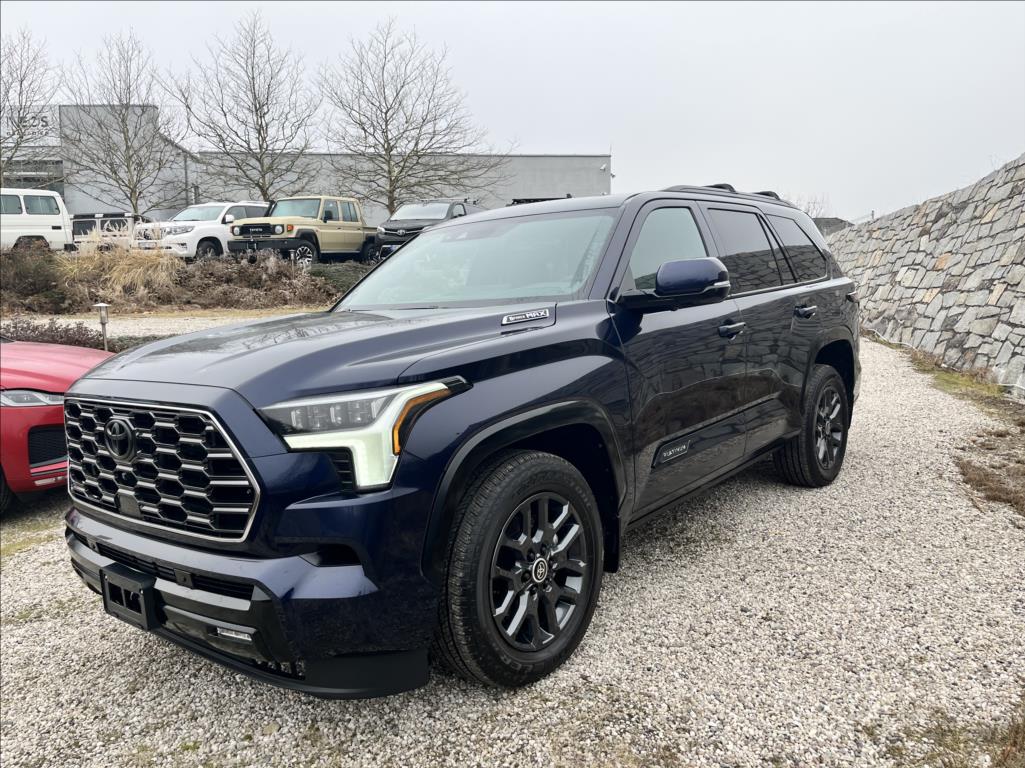 Toyota Sequoia