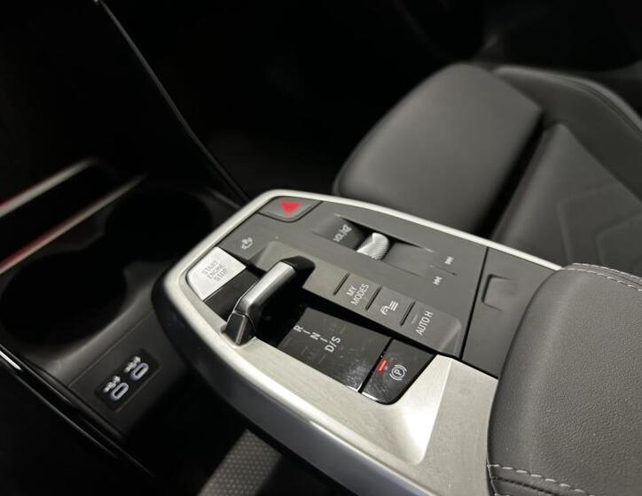 BMW Řada 2 8