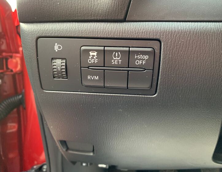 Mazda 3 8