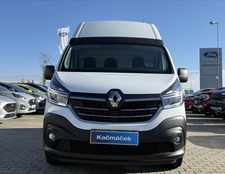 Renault Trafic 8