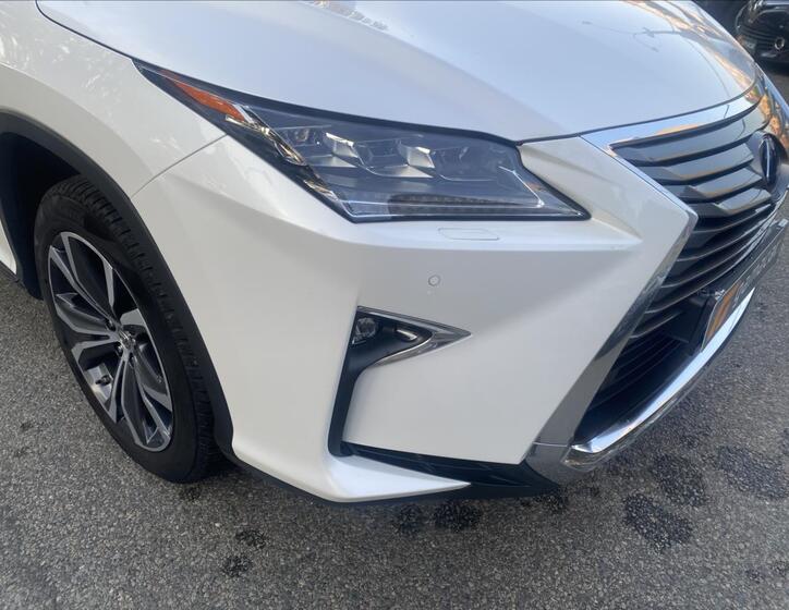 Lexus RX 20