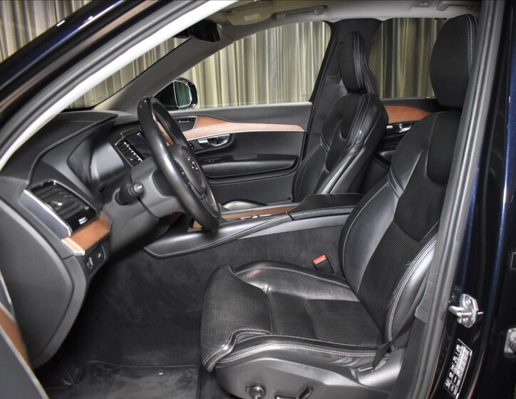 Volvo XC90 8
