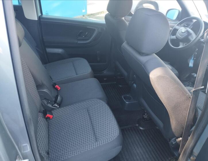 Škoda Roomster 9