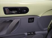 Volkswagen New Beetle 13