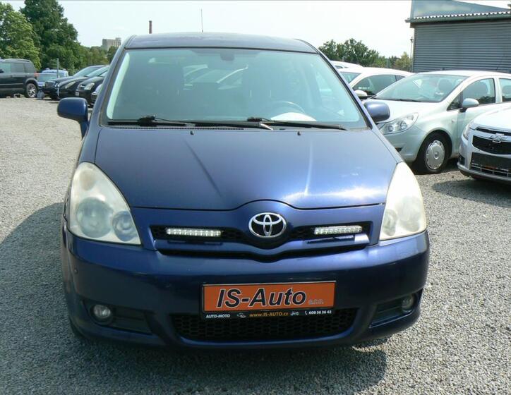 Toyota Corolla Verso 3