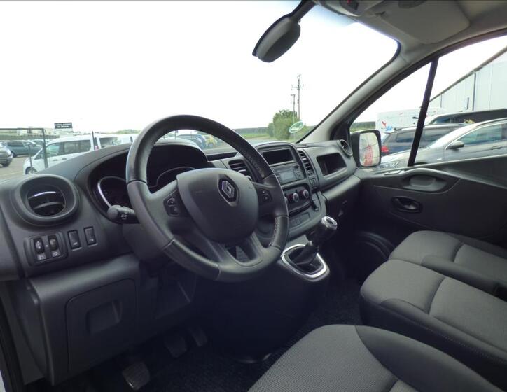 Renault Trafic 12