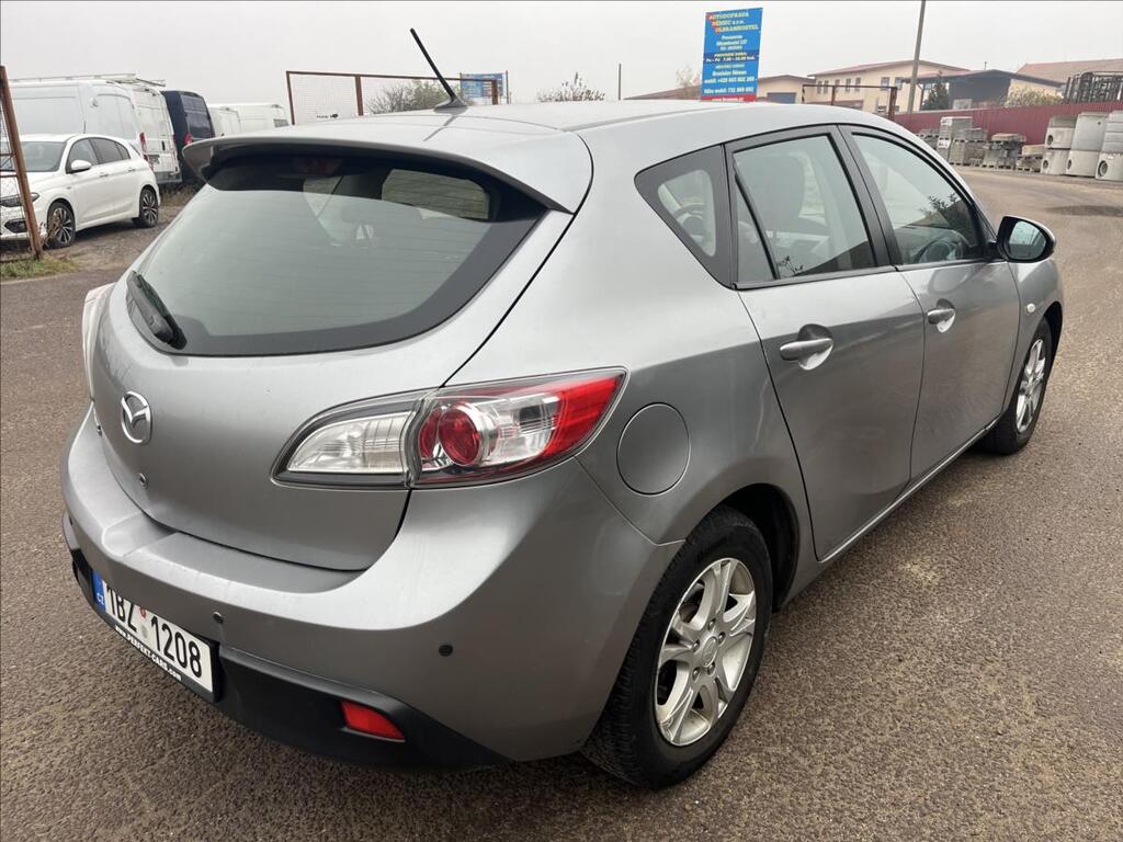 Mazda 3 6