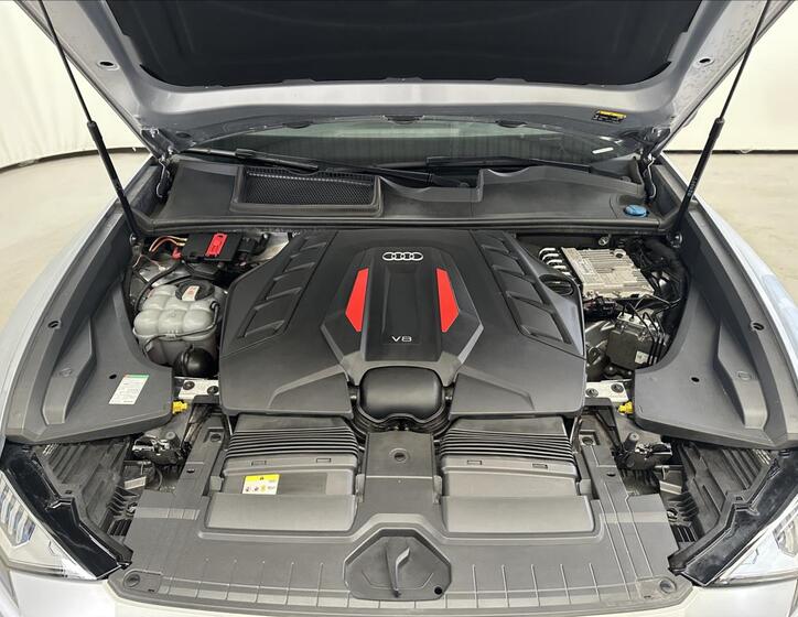 Audi SQ8 33