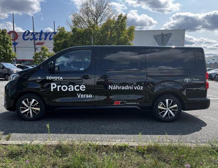 Toyota ProAce Verso 8