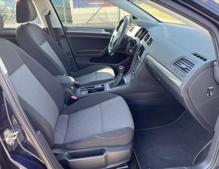 Volkswagen Golf 22