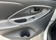 Toyota Yaris 11