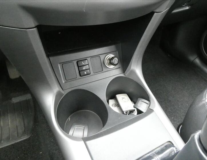 Toyota RAV4 26