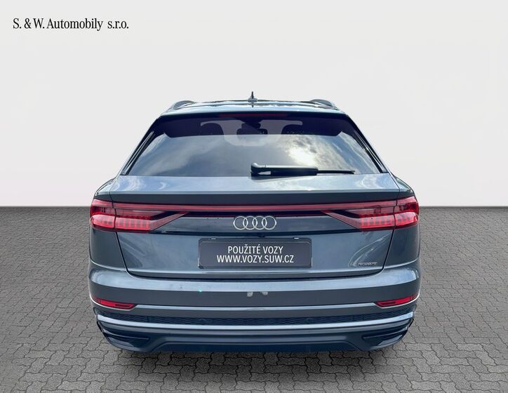 Audi Q8 6